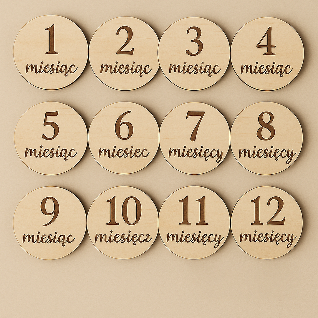 Drewniane Krążki Miesięczne – Zestaw 12 Elementów do Zdjęć Miesięcznych