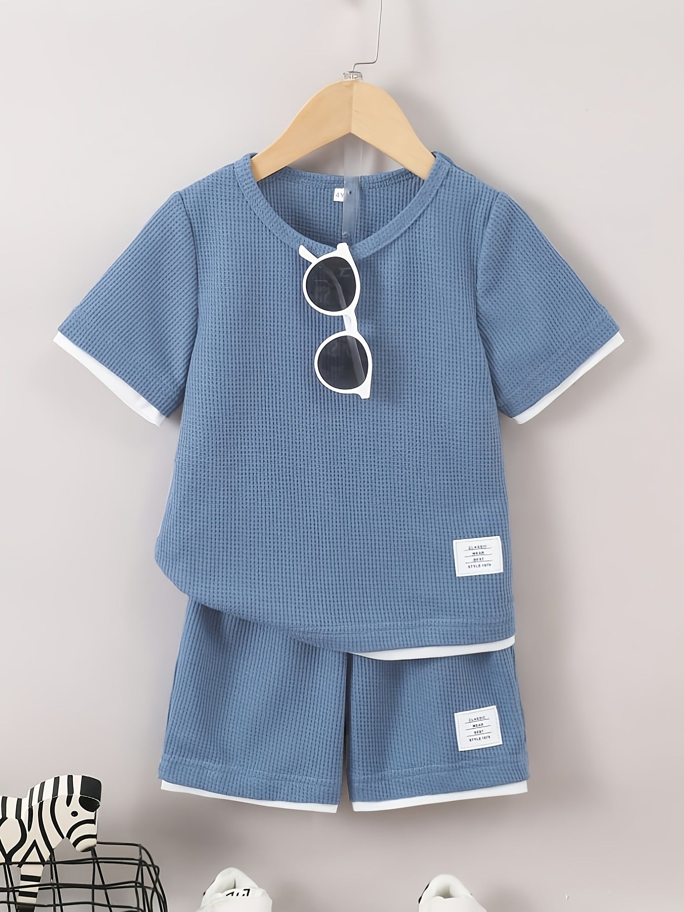 Komplet dwuczęściowy dla chłopca 92-128, T-shirt i szorty, letni zestaw