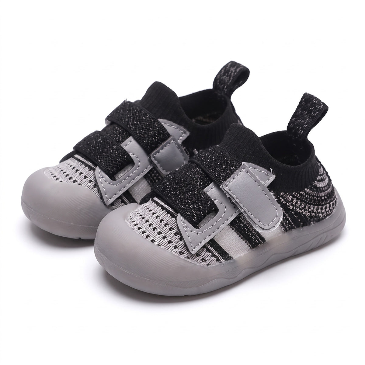 Buty do pierwszych kroków z dwuwarstwowej siateczki, czarny