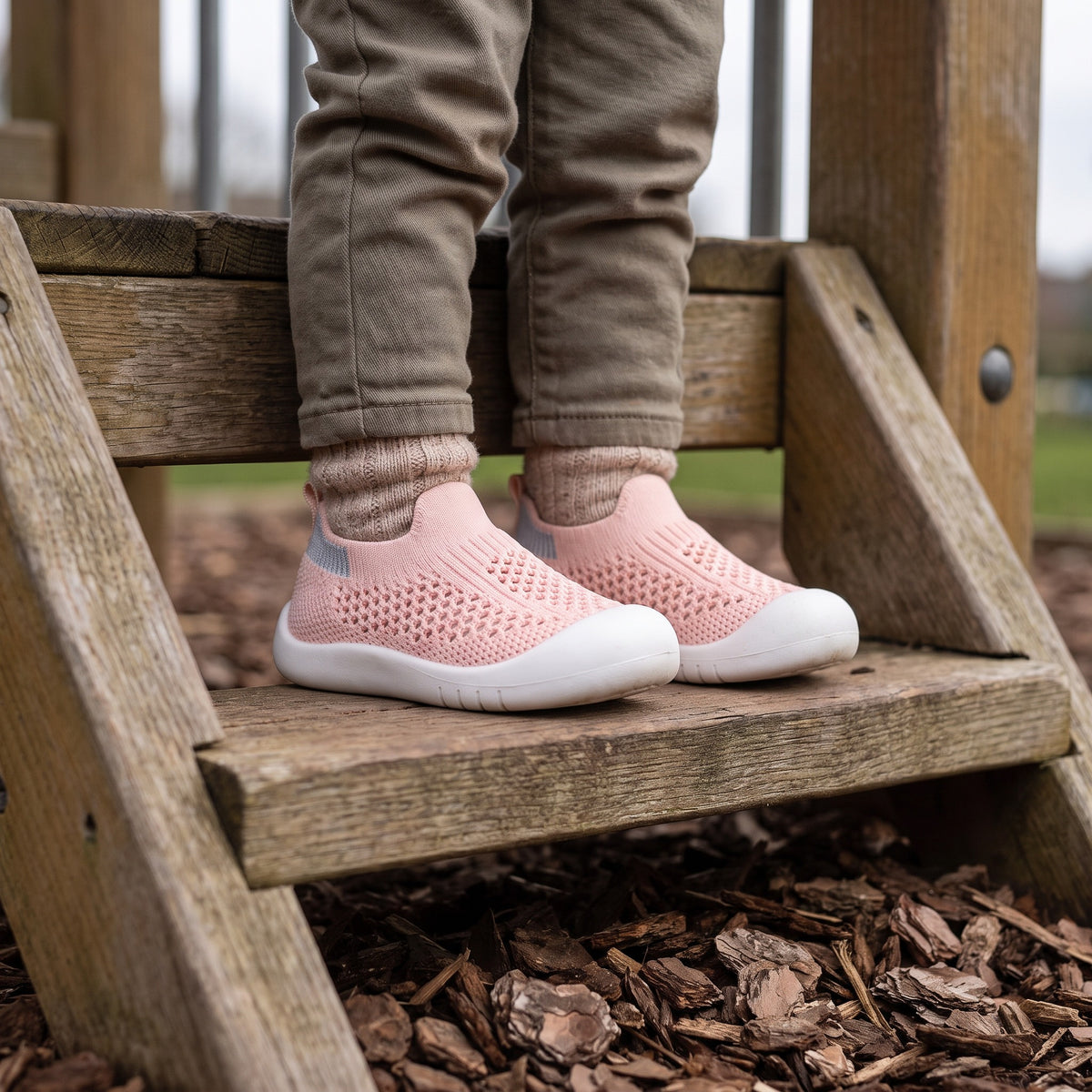 Buty do pierwszych kroków z siateczki