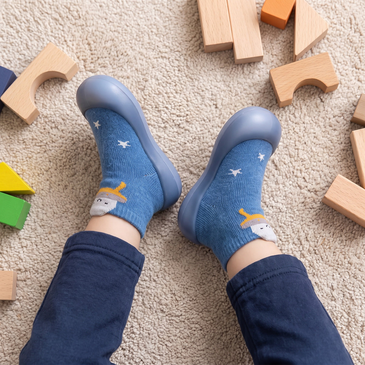 Buty skarpetkowe dziecięce z motywem 3D