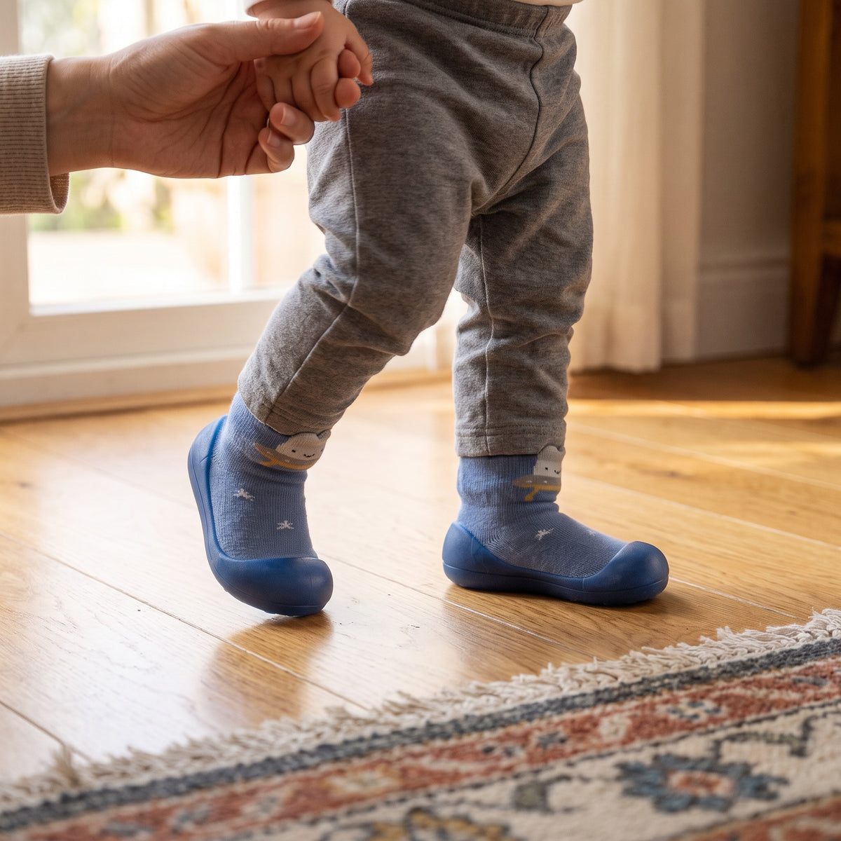 Buty skarpetkowe niemowlęce ze zwierzątkiem