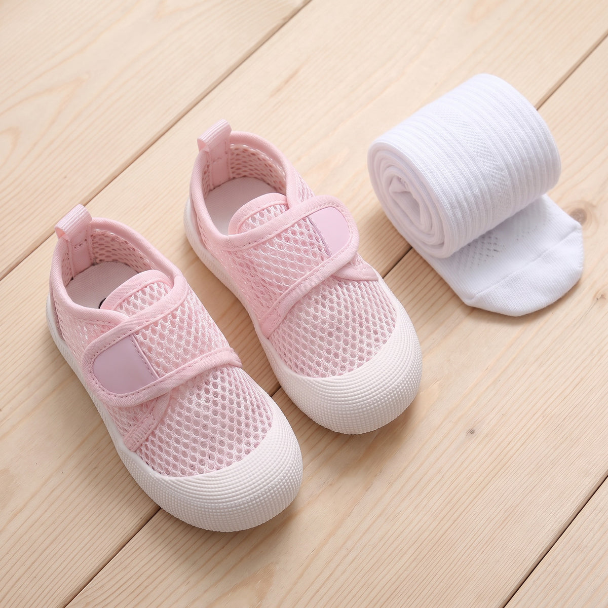Przewiewne buty dziecięce z siateczki na rzep