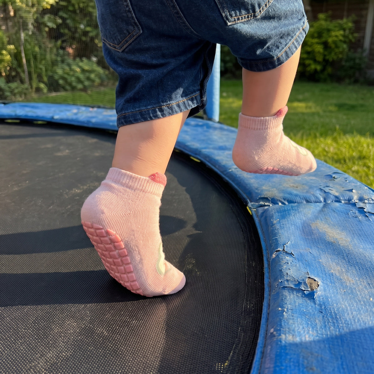 Skarpetki antypoślizgowe dla dzieci na trampolinę z uszkami