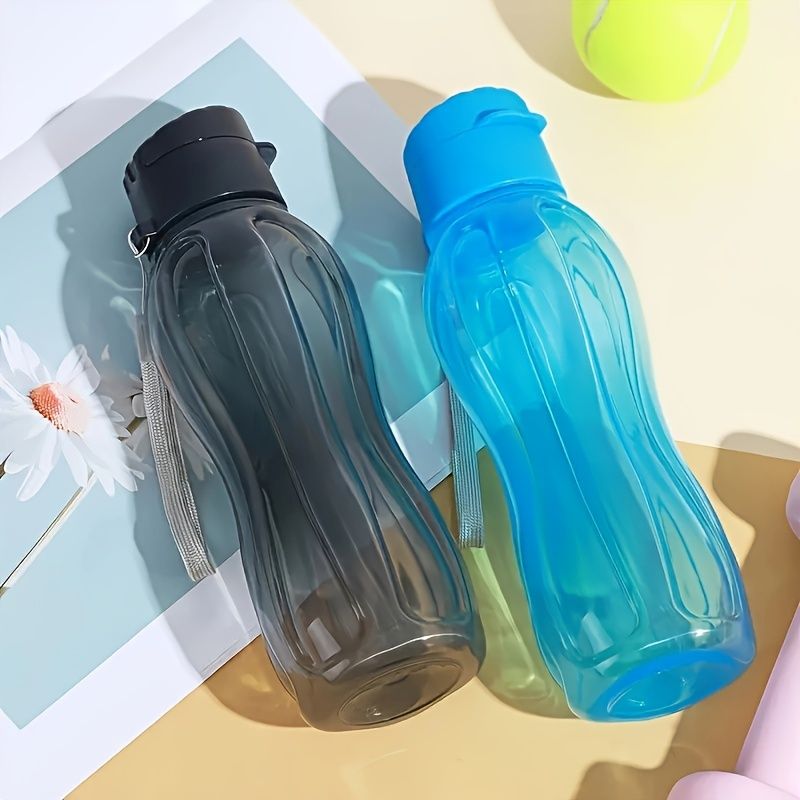 Butelka sportowa dla dzieci z paskiem na biodra, pojemność 600-900 ml