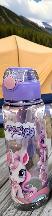 Butelka na wodę dla dzieci 700 ml, wzór jednorożec, z pompą do picia