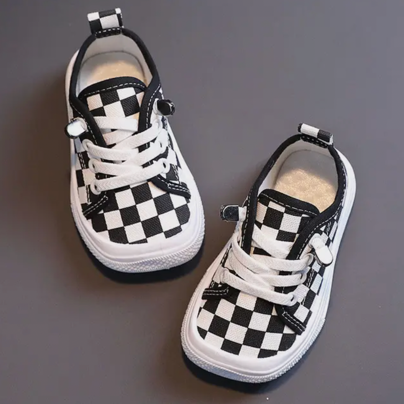 Barefoot shoes for children – flexible sole and breathable material