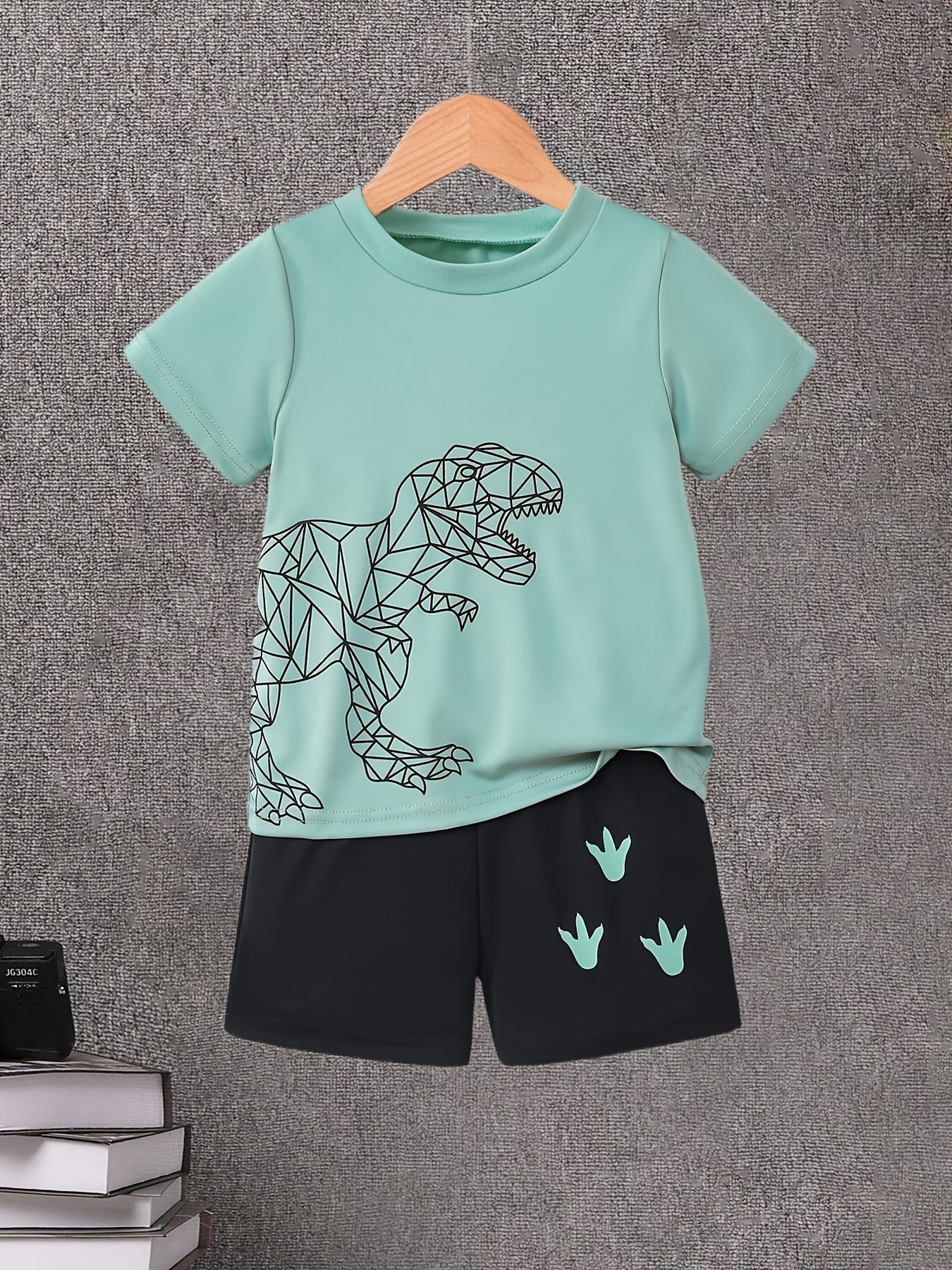 Komplet dwuczęściowy dla chłopca 92-128, T-shirt i szorty, letni zestaw