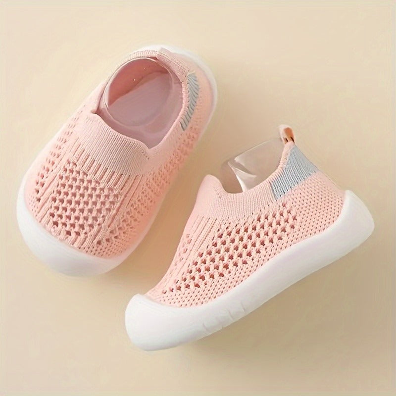 Buty do pierwszych kroków z siateczki