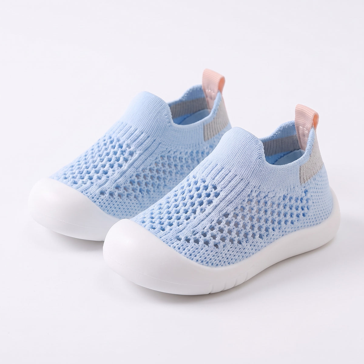 Buty do pierwszych kroków z siateczki, niebieski
