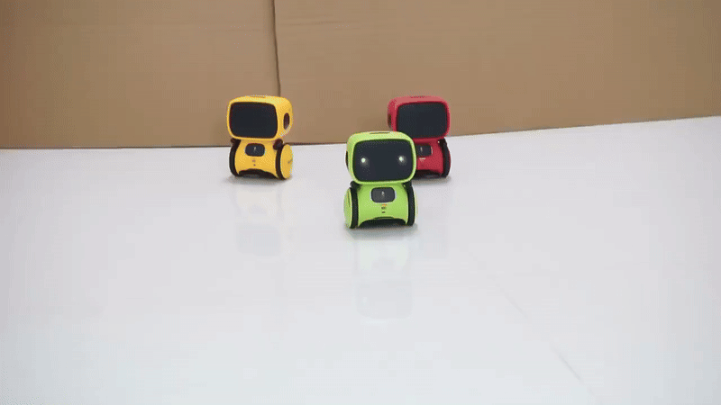 Interaktywny robot tańczący, roboty na podłodze