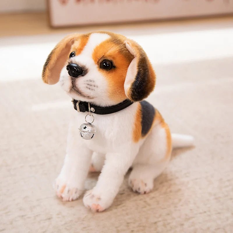 Realistyczny pluszowy piesek, beagle siedzący