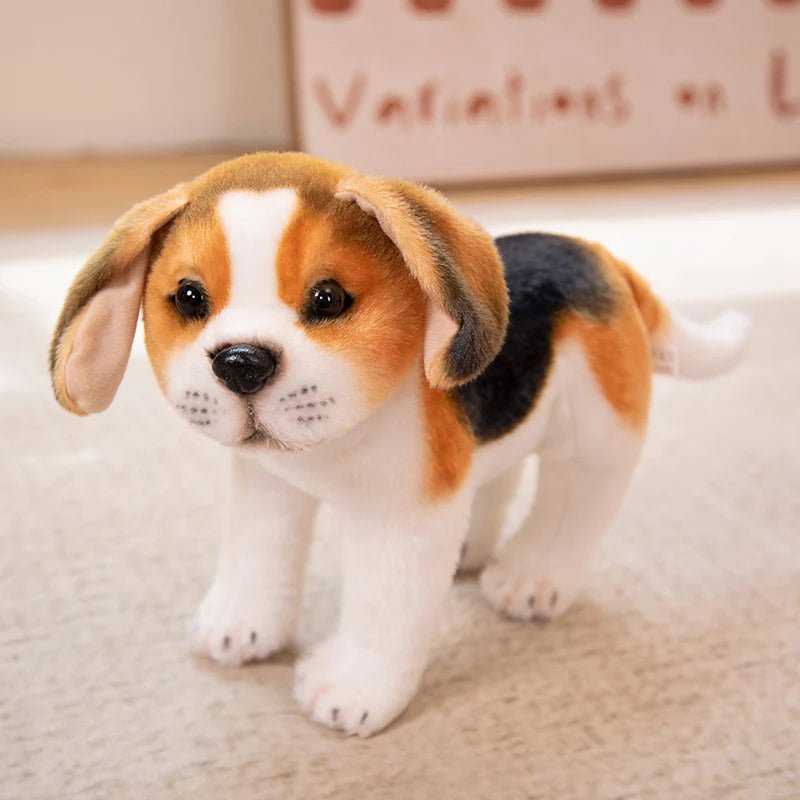 Realistyczny pluszowy piesek, beagle stojący