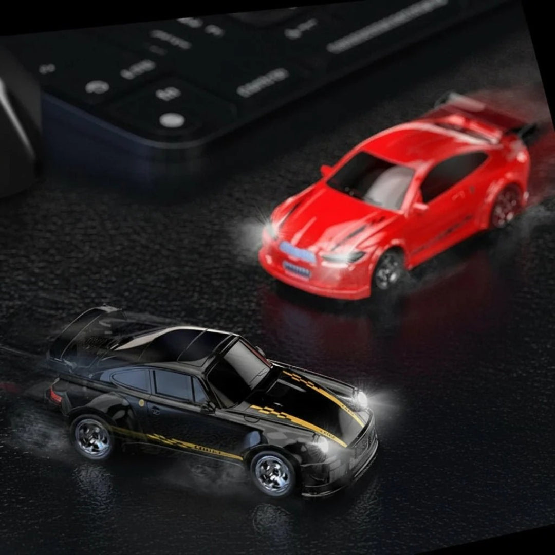 Samochód Drift RC 1:64 – Kompaktowy Zdalnie Sterowany Pojazd Wyścigowy – widok produktu 7 | Kidartsy